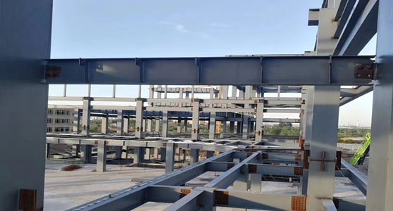 沈陽彩鋼房制作的鋼結構安裝流程